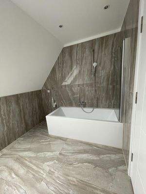 Bad mit Waschmaschinenplatzz