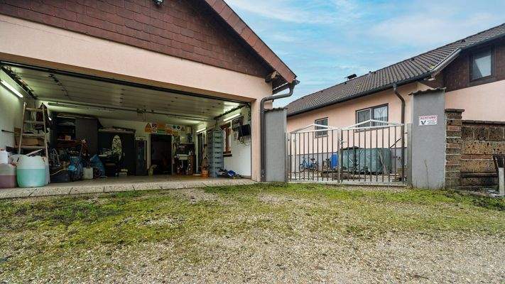 Doppelgarage, Rückseite Haus