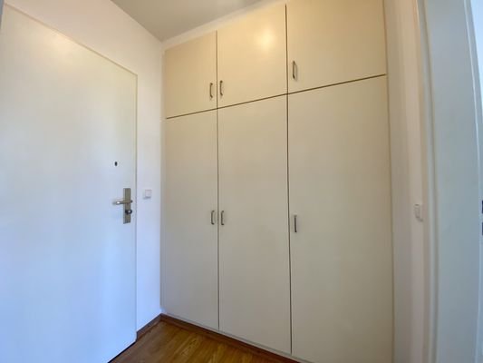 Einbauschrank