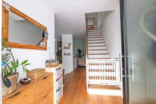 Flur, gerader Treppenlauf