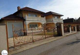 Villa - NESTOR Immobilien