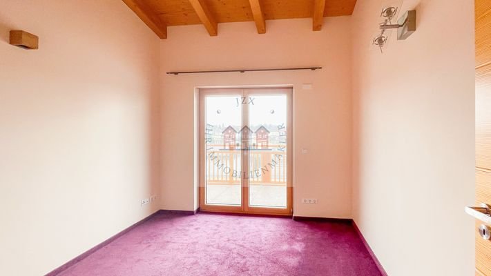 Drittes Kinder- oder Schlafzimmer oder Büro