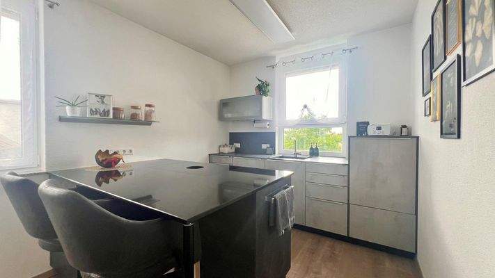 Küche inkl. hochwertige Einbauküche