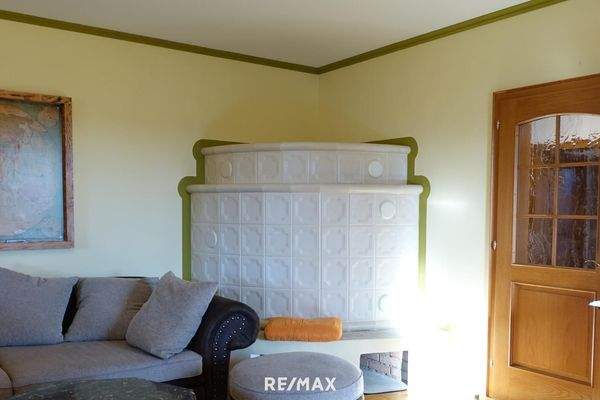 gemütlicher Kachelofen