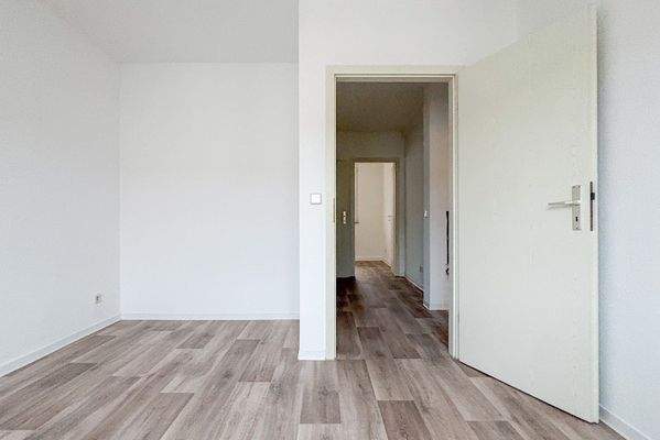 Wohn- und Schlafraum_Blick zur Tür