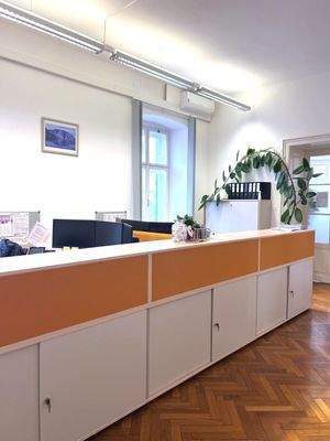 Büro 6
