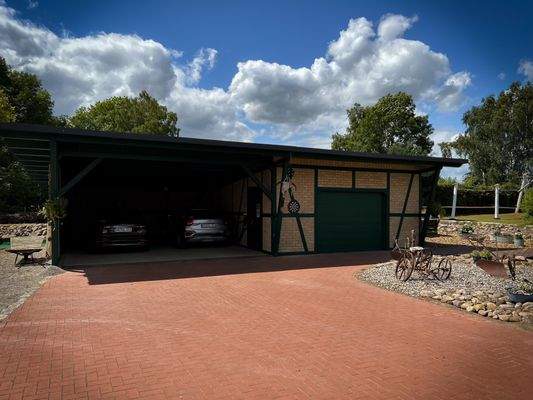 Garage + Carport