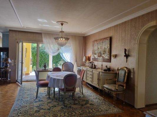 Essbereich mit Terrassenzugang