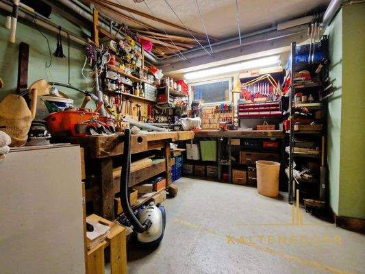 KG: Werkbank-Sauna ca. 16,15 m²