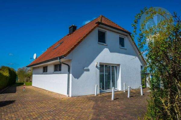 Haus mit 2 Einheiten am See