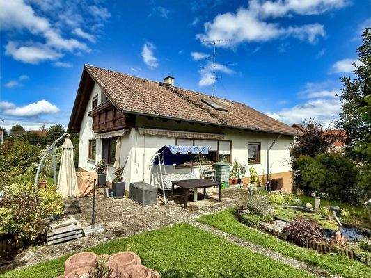 Süd-Ansicht m.Terrasse+Teich