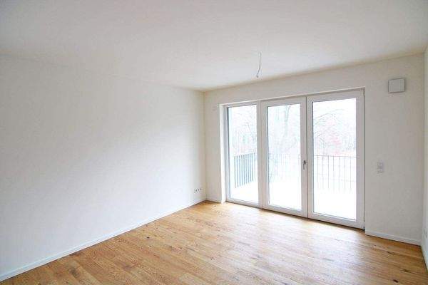 Geräumiges Wohnzimmer