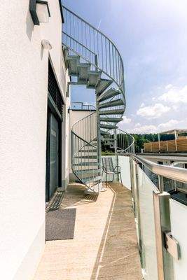 Balkon mit Wendeltreppe