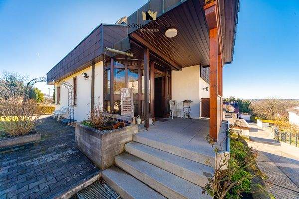 Eingangsbereich außen 