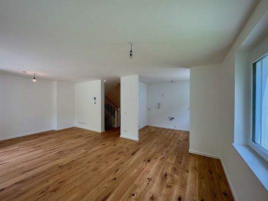 Wohn-Ess-Bereich mit Küche