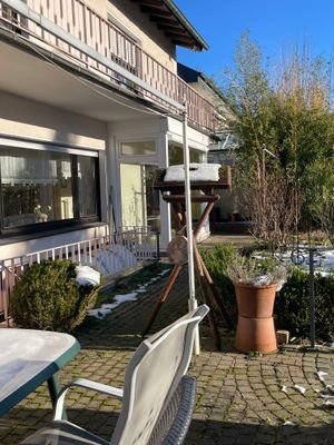 Terrasse hinter dem Haus