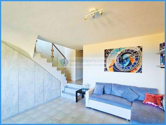 a2d19f0849da4c6797ea374aebf3df69-original