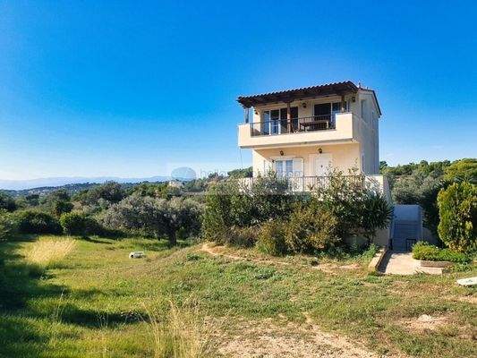 8de87c696a854620ae60a736b5ed11f6-original