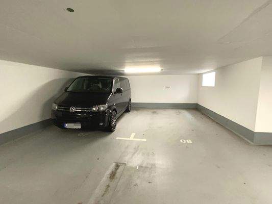 Zwei dazugehörende TG - Plätze