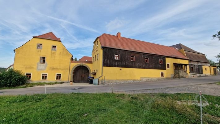 Giebelansicht Wohnhaus D & Ansicht Wirtschaftsgebäude