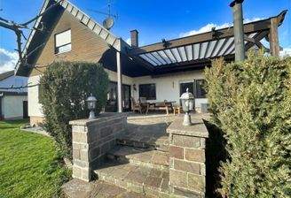 Außenansicht Süd mit Terrasse