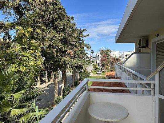 Kreta, Platanes: Hotel in Strandnähe zum Verkauf