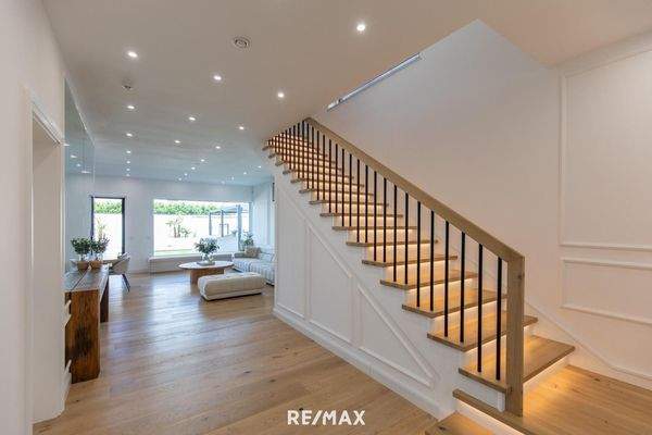 Eingangsbereich - Diele - Stiegenaufgang