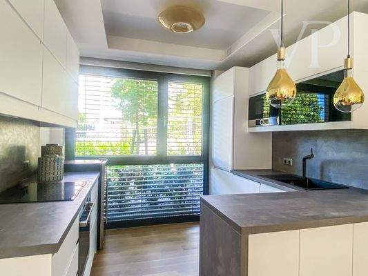 67AC23C4-707C-4E20-8C92-36DA04692C66