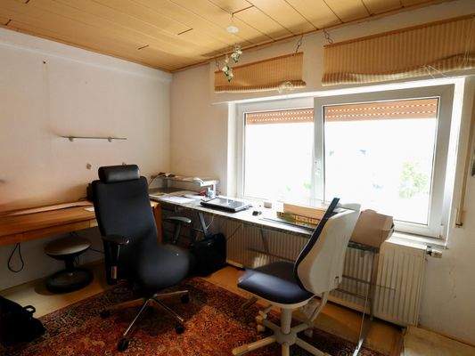 Büro / Schlafzimmer