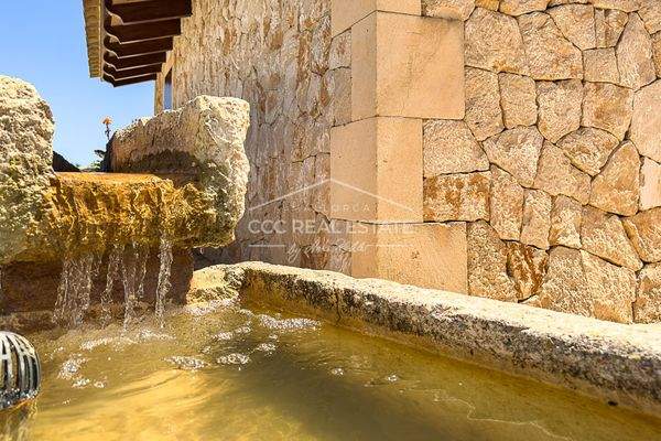 Wasserspiel im Garten