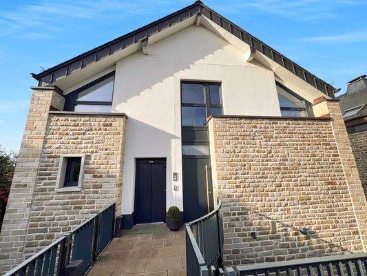 Eingang zu den Wohnungen EG und DG Haus 2