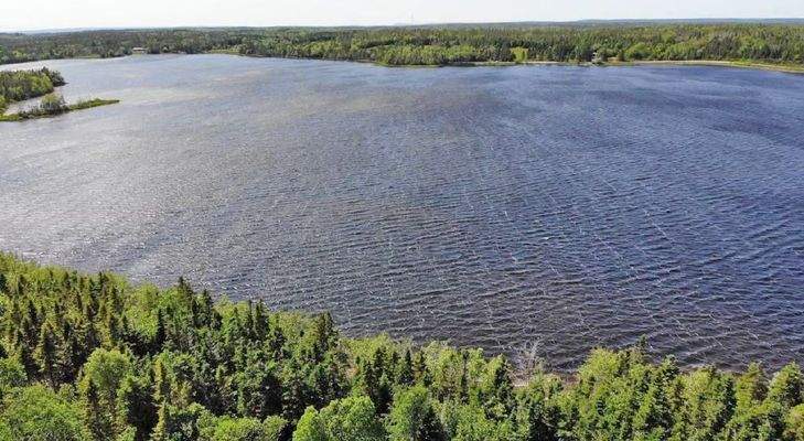 Cape Breton - Shaw Lake - 11,2 Hektar-Areal in her
