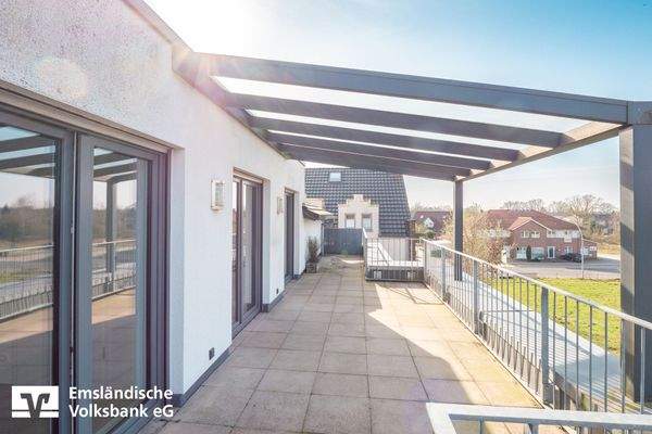 überdachter Terrassenbereich