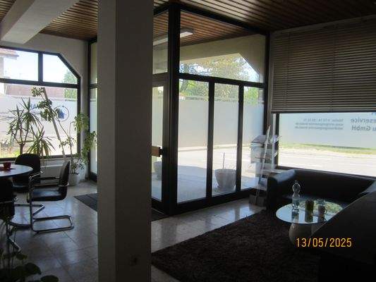 02-641 Gewerbe, Eingang.JPG