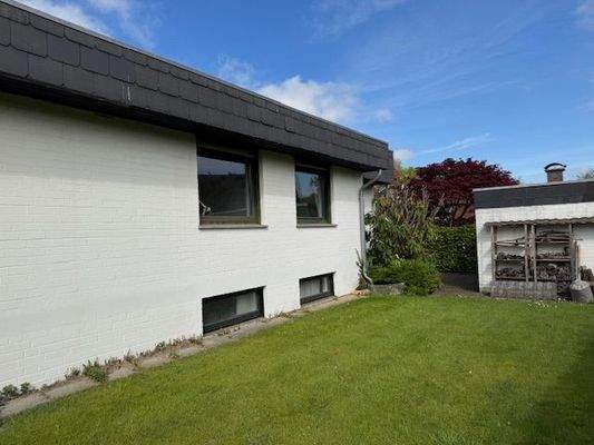 Der Blick zur Doppelgarage