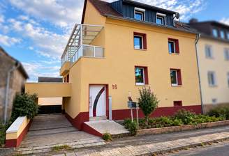 Vorderansicht Gebäude