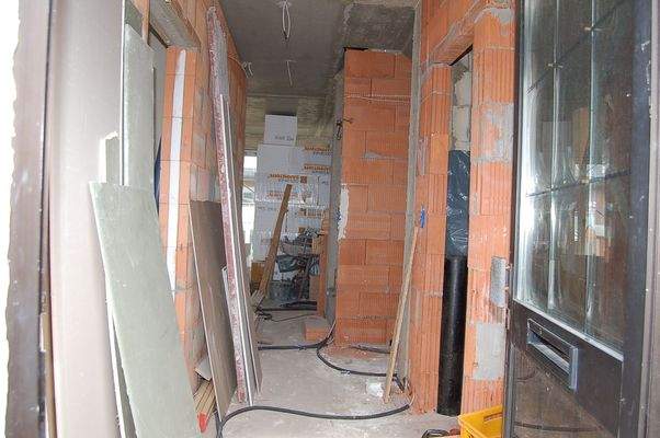 LH 01 EG Eingang Flur.JPG