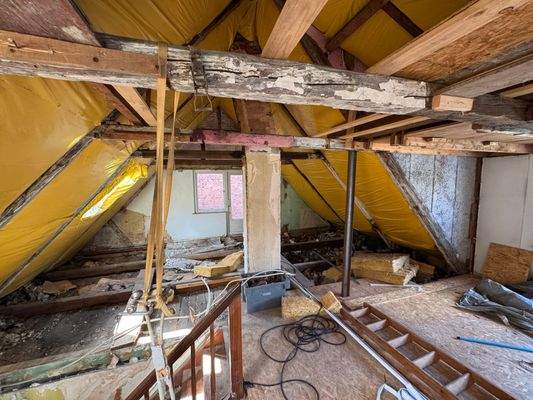 WE1 Dachgeschoss.JPG