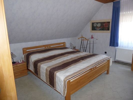 Schlafzimmer 2