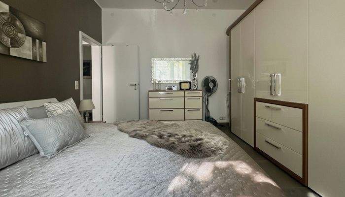 1. Schlafzimmer (EG)