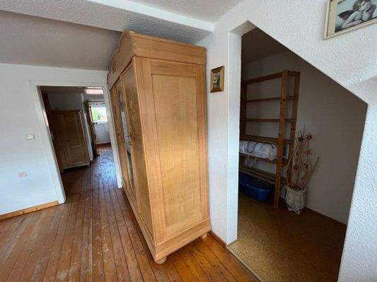 kleiner Ankleidebereich DG