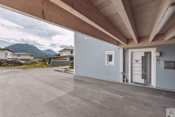 Eingangsbereich/Carport