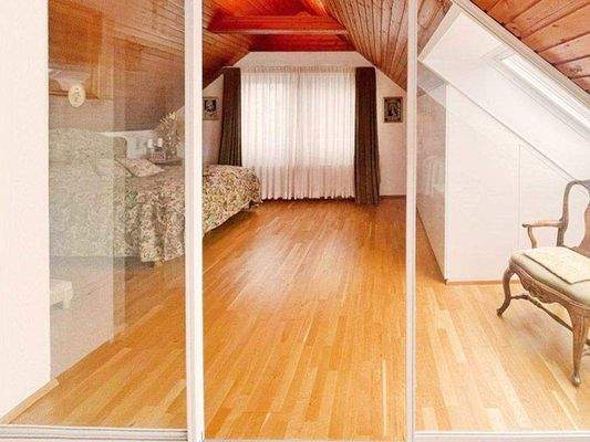 Glasschiebetüre Schlafbereich