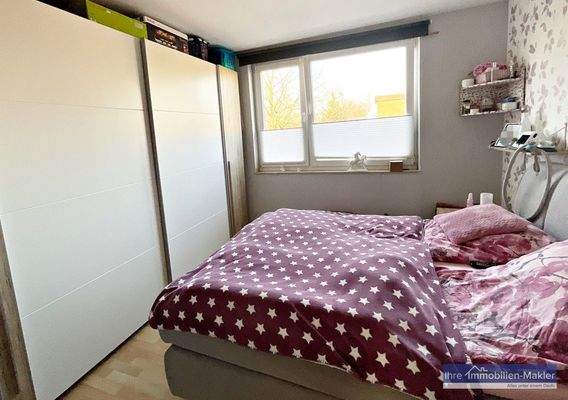 Schlafzimmer Wg. 2.OG rechts