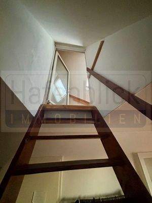 Treppe Spitzboden