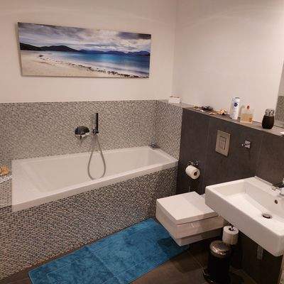 großzügiges Bad im 1.OG