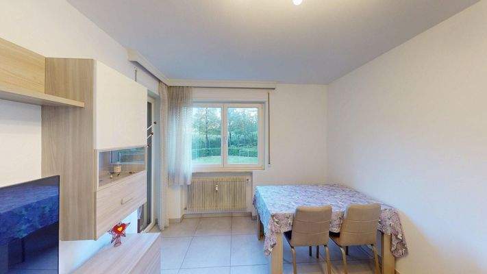 Meran-Merano-in-vendita-vendesi-verkaufen-Zweizimmerwohnung-bilocale-ristrutturato-saniert-Balkon-balcone-Garage-investimento-Investition-vermietet-affittato