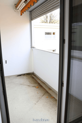 Westbalkon mit Sonnenmarkise