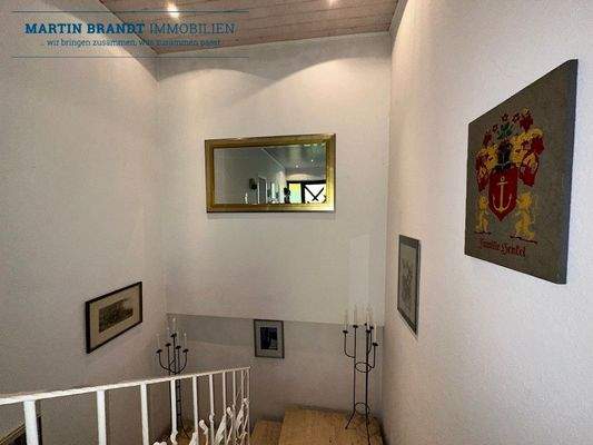 Treppe ins Untergeschoss