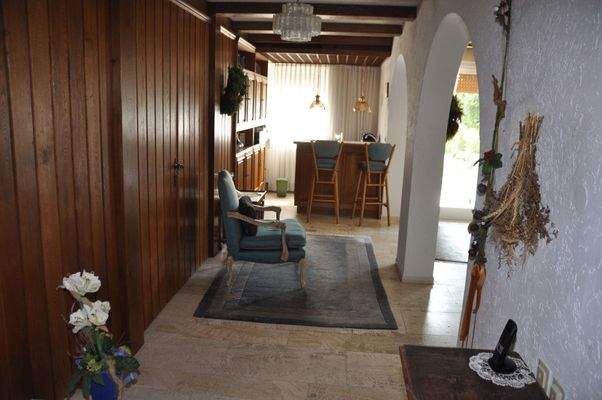 Wohnen und Bar Keller